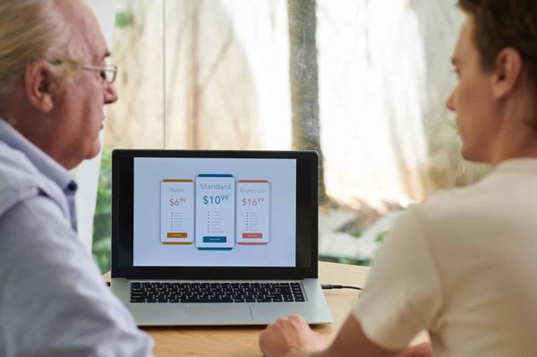 What Are the Key Steps in Developing a Successful UK-Based Subscription Box Service?